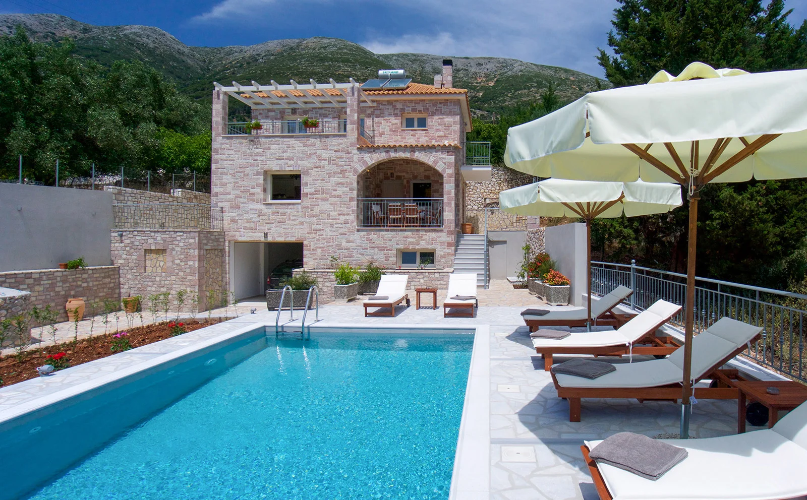 Villa Miranda exterior with pool and garden, Ariadne Villas, Agia Efimia